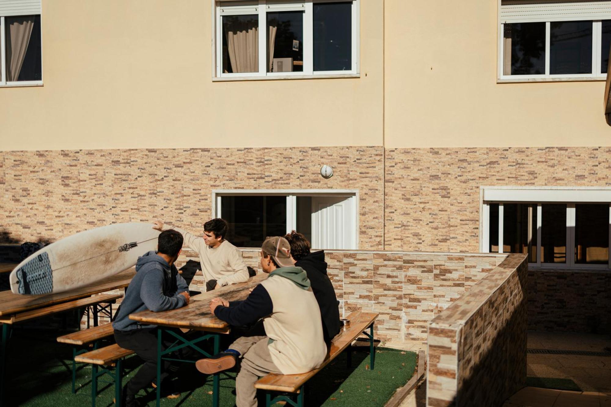 Lisbon Surf Hostel Carcavelos  Exterior foto